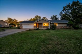 13792 Amodio Avenue NW, Uniontown, OH 44685