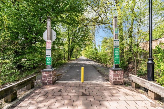 49 Liddle Avenue, Edison, NJ 08837