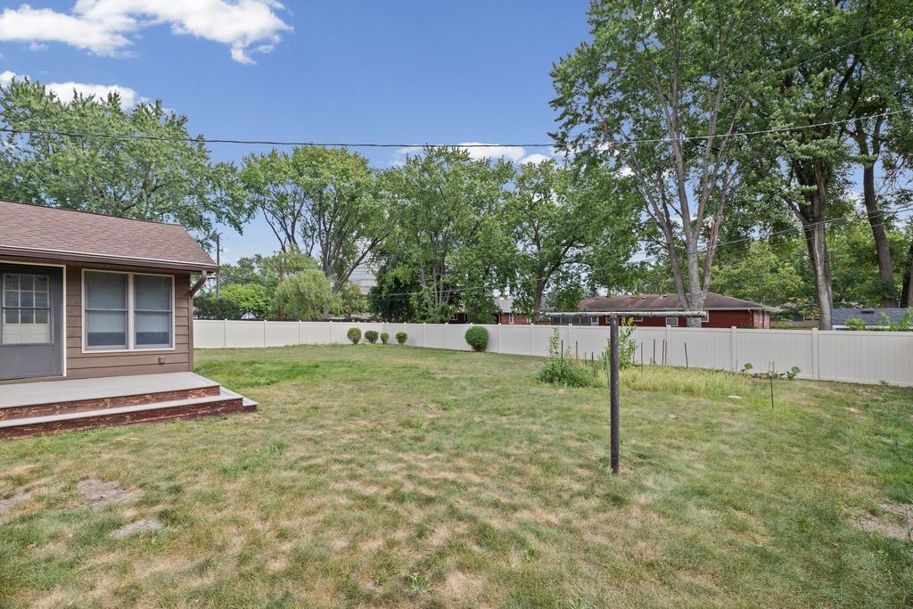 8209 Knox Avenue S, Bloomington, MN 55431 — photo 2