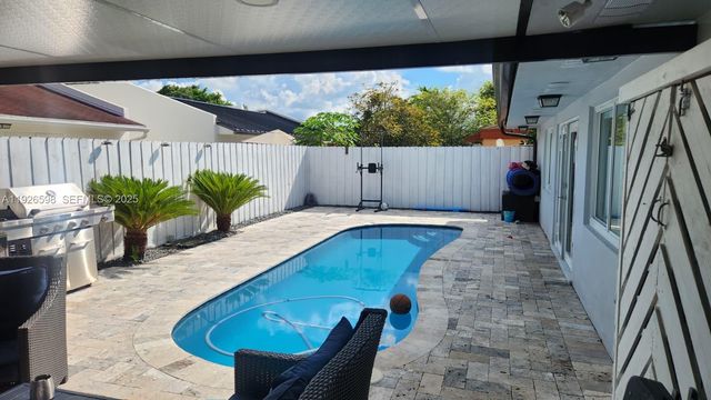 11521 SW 80th Ter, Miami, FL 33173