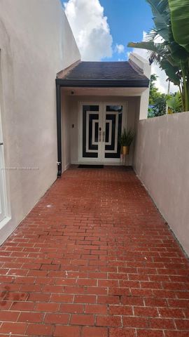 11521 SW 80th Ter, Miami, FL 33173