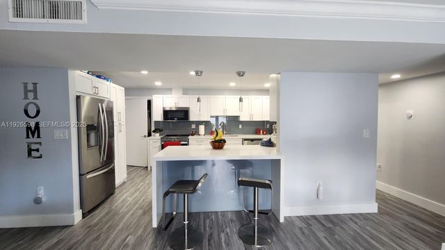 11521 SW 80th Ter, Miami, FL 33173