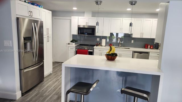 11521 SW 80th Ter, Miami, FL 33173