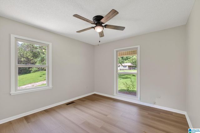 853 COUNTY ROAD 121, Jemison, AL 35085