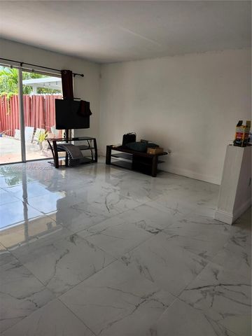 312 NW 114th Ave 4-104, Sweetwater, FL 33172