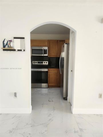 312 NW 114th Ave 4-104, Sweetwater, FL 33172