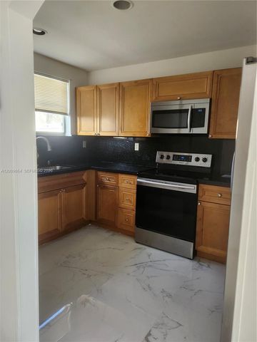 312 NW 114th Ave 4-104, Sweetwater, FL 33172