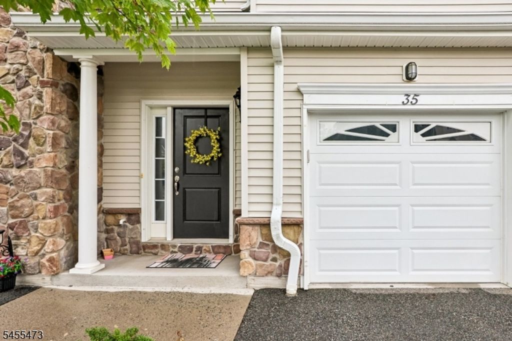 35 Red Oak Ct, Wanaque Boro, NJ 07420 — photo 2