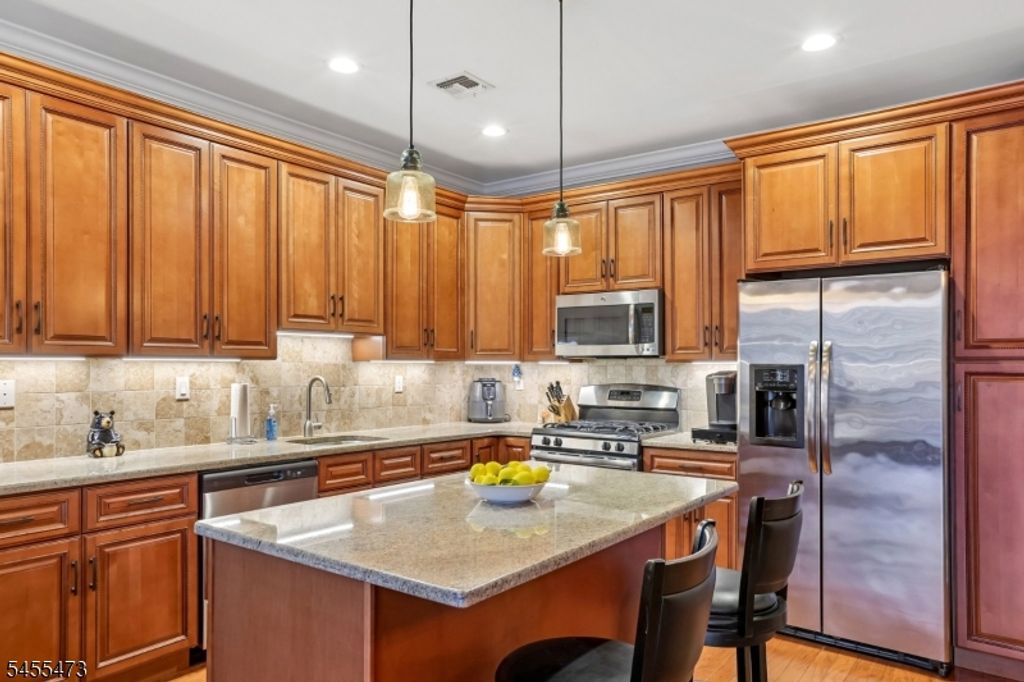 35 Red Oak Ct, Wanaque Boro, NJ 07420 — photo 5