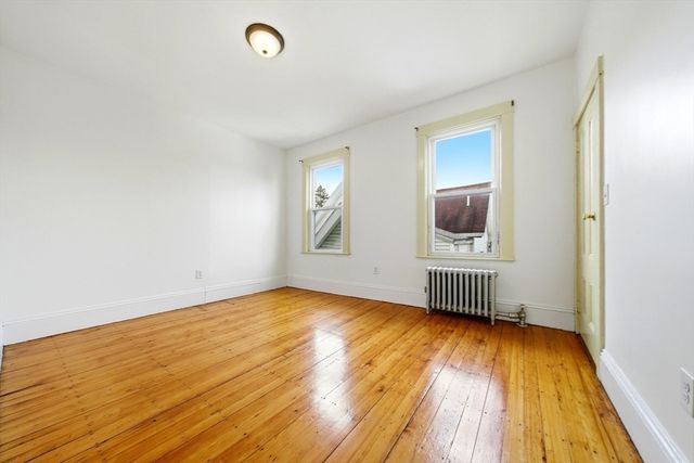 96 Glen St, Somerville, MA 02145