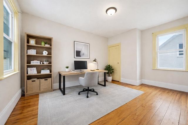 96 Glen St, Somerville, MA 02145