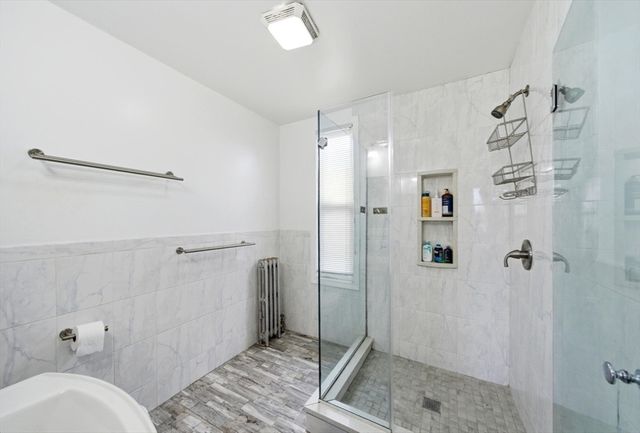 96 Glen St, Somerville, MA 02145