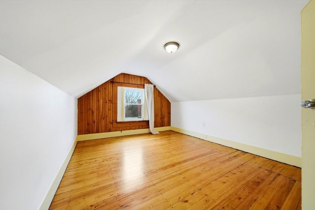 96 Glen St, Somerville, MA 02145