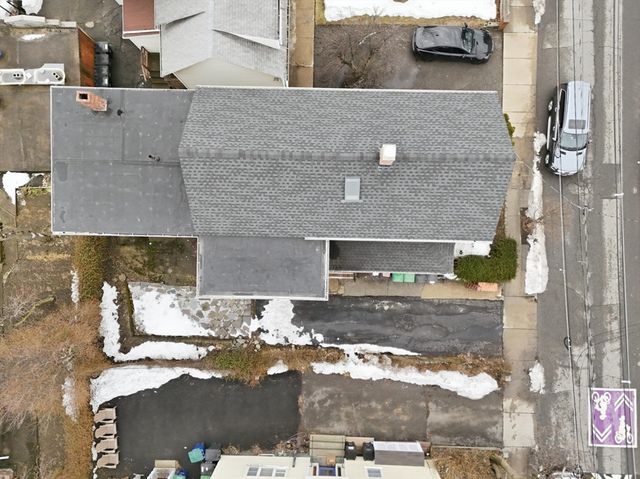 96 Glen St, Somerville, MA 02145