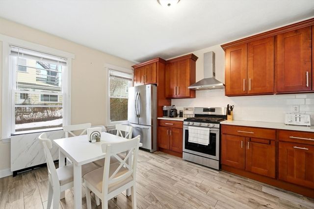 96 Glen St, Somerville, MA 02145