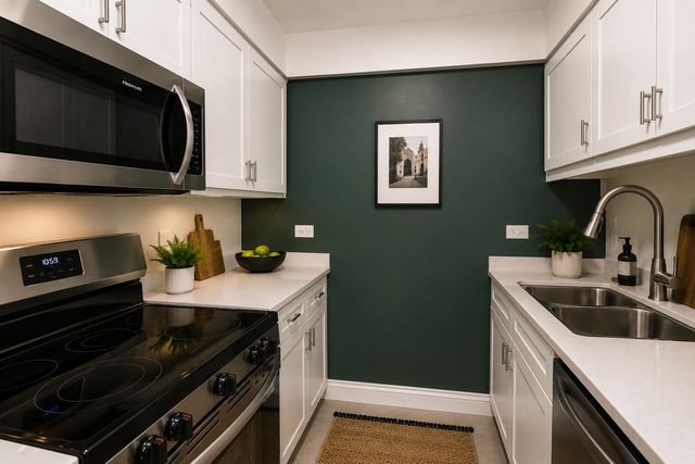 601 E 32ND Street 605, Chicago, IL 60616