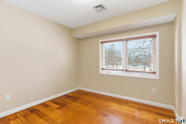 443 South Main Street 32, Manchester, CT 06040