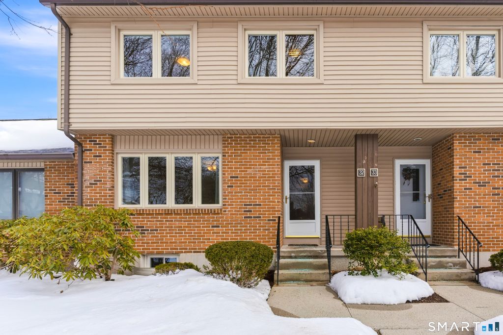 443 South Main Street 32, Manchester, CT 06040