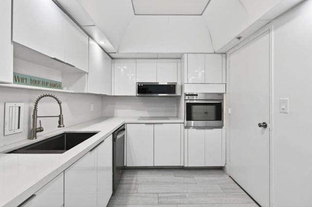 4001 S Ocean Drive 11f, Hollywood, FL 33019