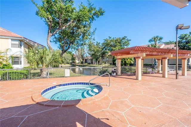 5701 Riverside Drive 106b6, Coral Springs, FL 33067