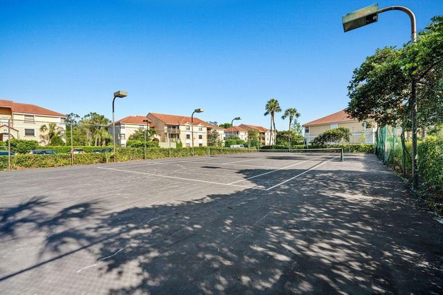 5701 Riverside Drive 106b6, Coral Springs, FL 33067