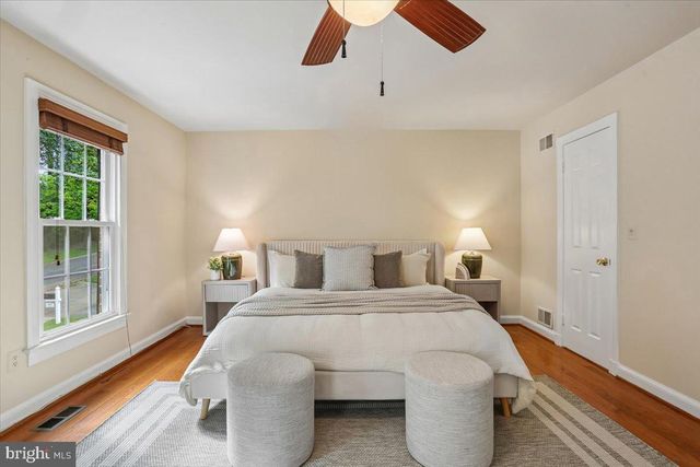 9806 CAMPBELL DR, Kensington, MD 20895