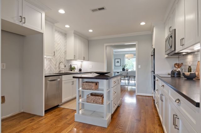 6613 Holt Rd, Nashville, TN 37211