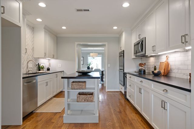 6613 Holt Rd, Nashville, TN 37211