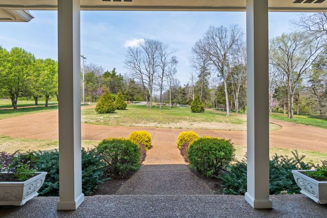 6613 Holt Rd, Nashville, TN 37211