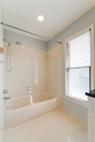 6613 Holt Rd, Nashville, TN 37211