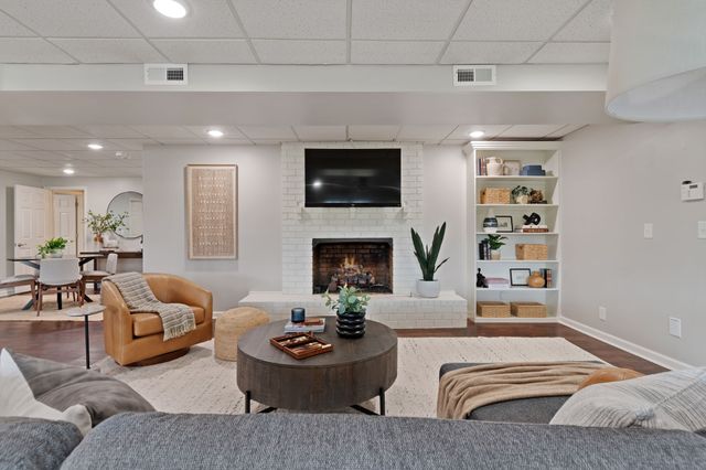 6613 Holt Rd, Nashville, TN 37211