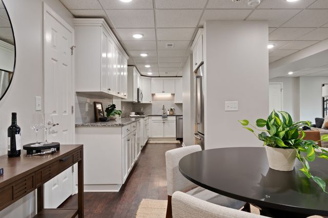 6613 Holt Rd, Nashville, TN 37211