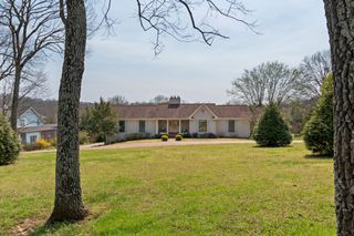 6613 Holt Rd, Nashville, TN 37211