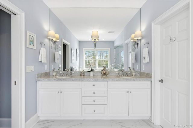 106 E Tiana Road, Hampton Bays, NY 11946