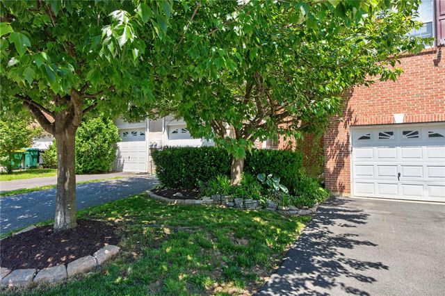 7013 Hunt Drive, Macungie Boro, PA 18062