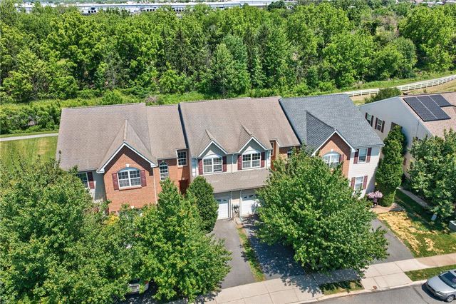 7013 Hunt Drive, Macungie Boro, PA 18062