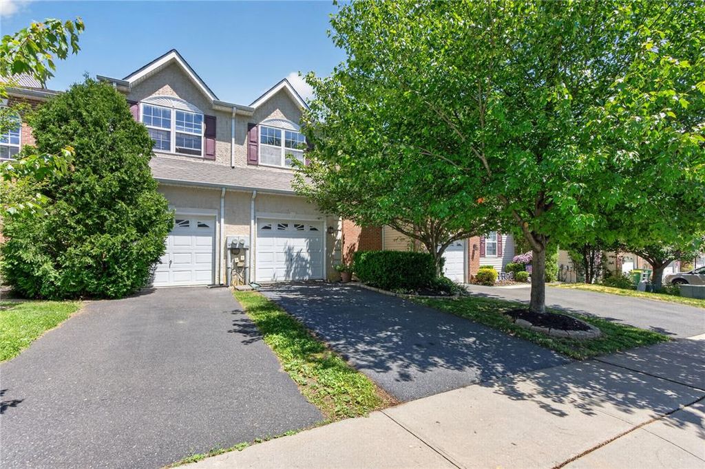 7013 Hunt Drive, Macungie Boro, PA 18062