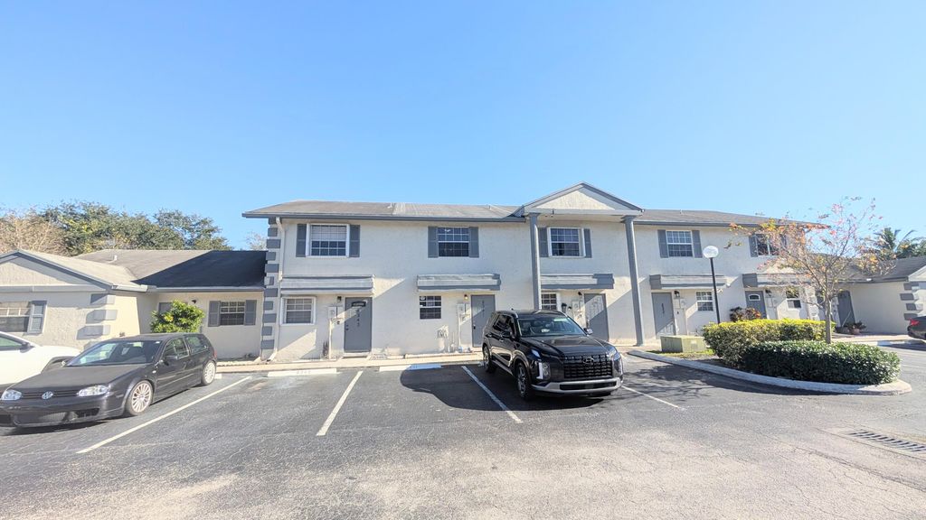 8341 Fairway Road, Sunrise, FL 33351