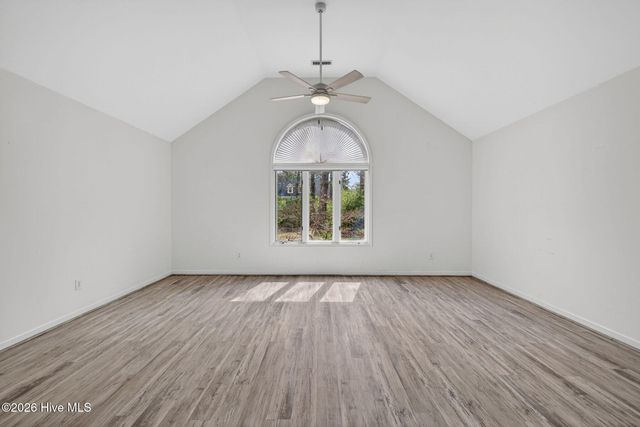 236 Ravenswood Road, Hampstead, NC 28443