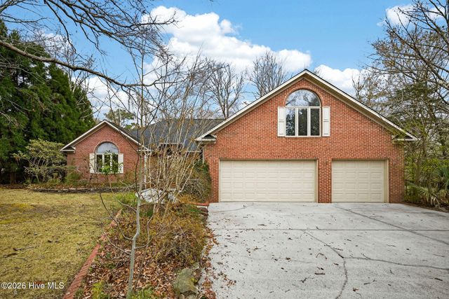 236 Ravenswood Road, Hampstead, NC 28443