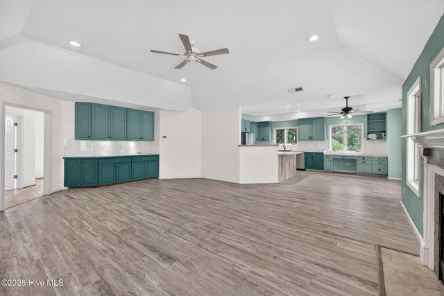 236 Ravenswood Road, Hampstead, NC 28443