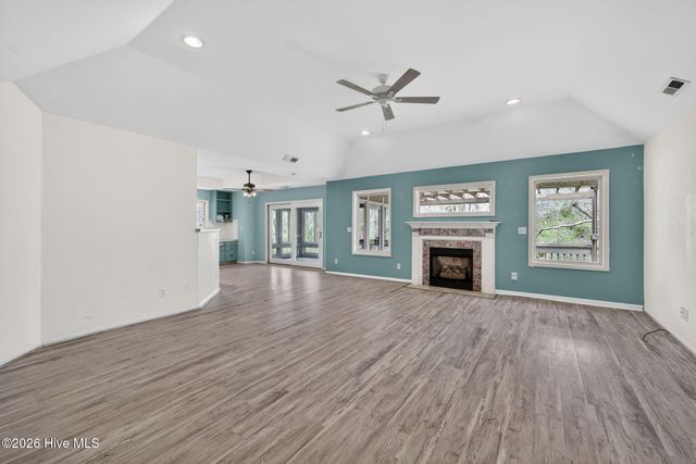 236 Ravenswood Road, Hampstead, NC 28443