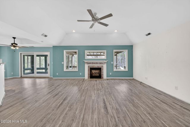 236 Ravenswood Road, Hampstead, NC 28443