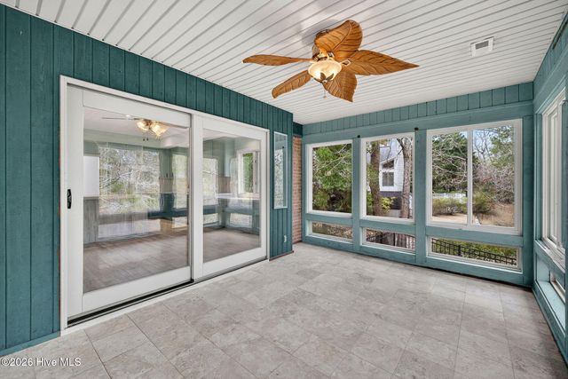 236 Ravenswood Road, Hampstead, NC 28443