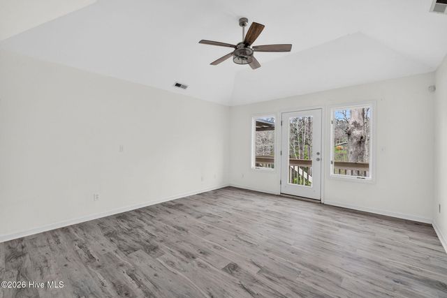236 Ravenswood Road, Hampstead, NC 28443