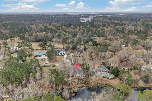 236 Ravenswood Road, Hampstead, NC 28443