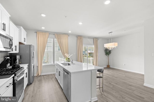 9715 SUMMERTON DR, Bowie, MD 20721