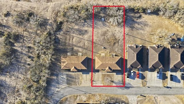 124 Kerry Dr 2, George West, TX 78022