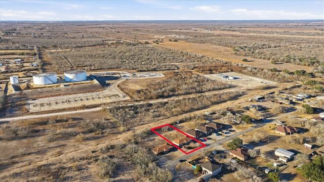 124 Kerry Dr 2, George West, TX 78022