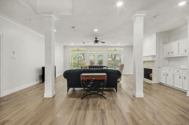 14214 Ridgewood Lake Court, Houston, TX 77062